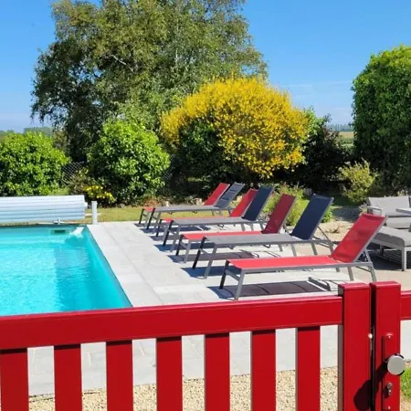 Semesterbostad Le Clos Du Verdelet Vue Piscine *